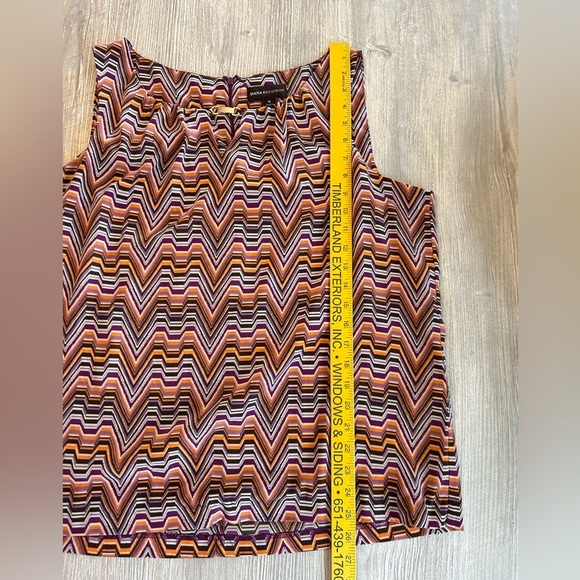 Dana Buchman Women’s Blouse Multicolor Chevron Pattern Sleeveless Gold Accent XL - Picture 9 of 9